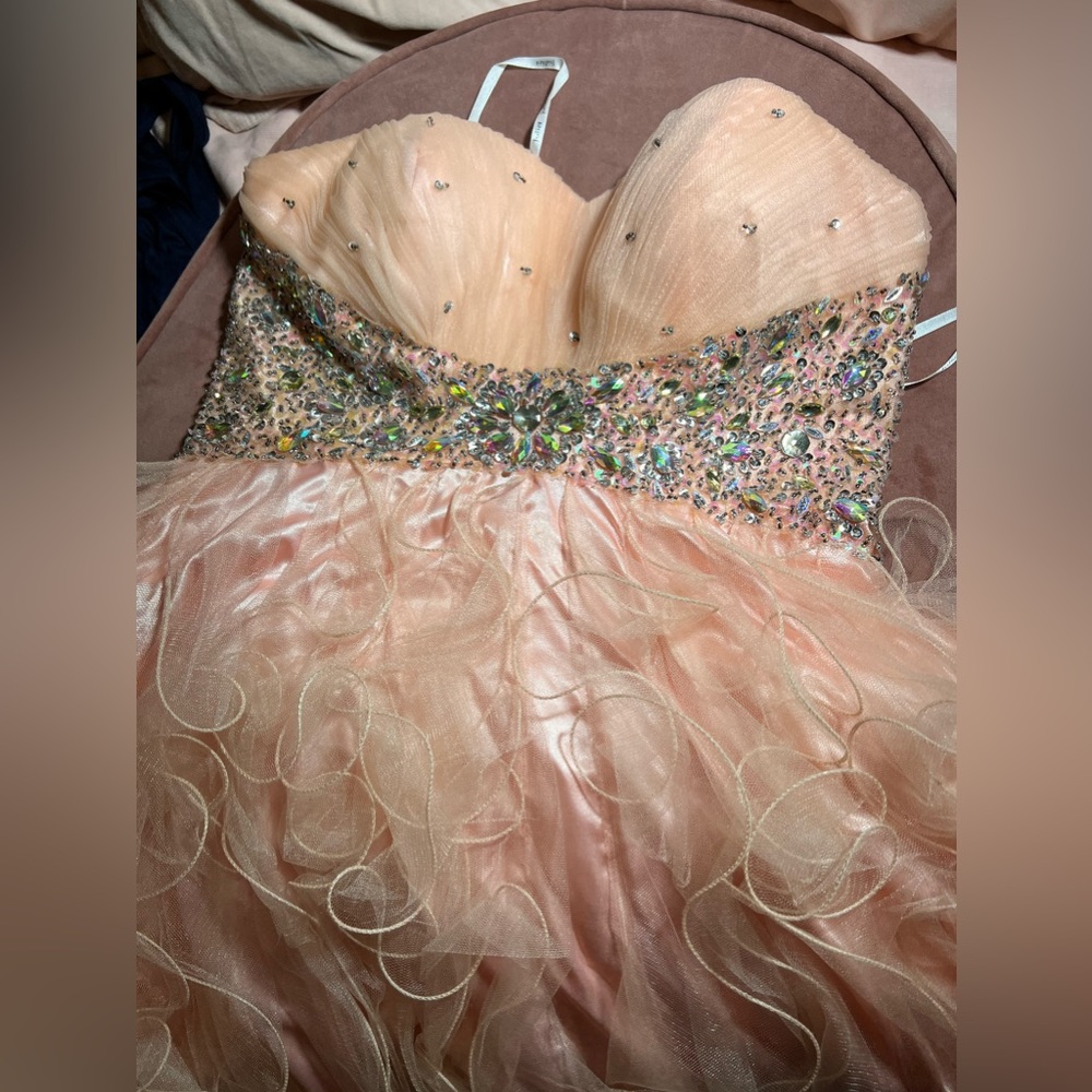 Dress - Picture 6 of 8